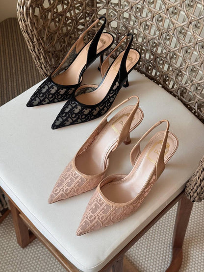 DIOR 🤍
🤩Available new 😍😍
Size: 36 to 41
Super master quality
450 dhs✅

Zain198
♥️♥️♥️