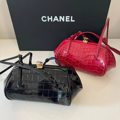 Chanel

Size:28×12 
290 dhs🇦🇪🇦🇪

Zain114
♥️♥️♥️