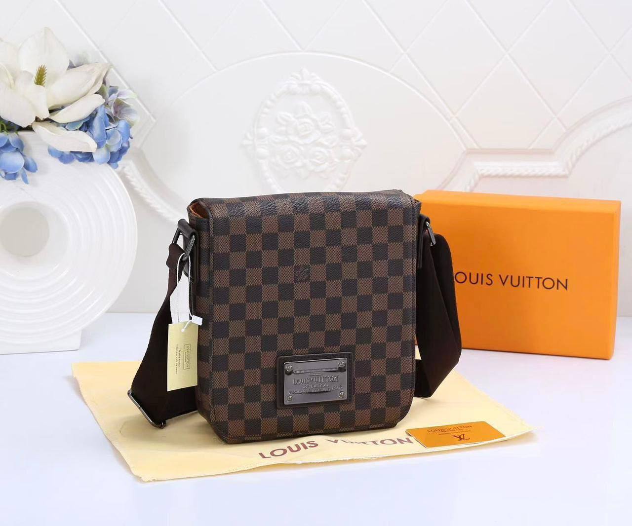 LV
With box 
🎁🎁🎁

85 dhs👑

Zain17
♥️♥️♥️
