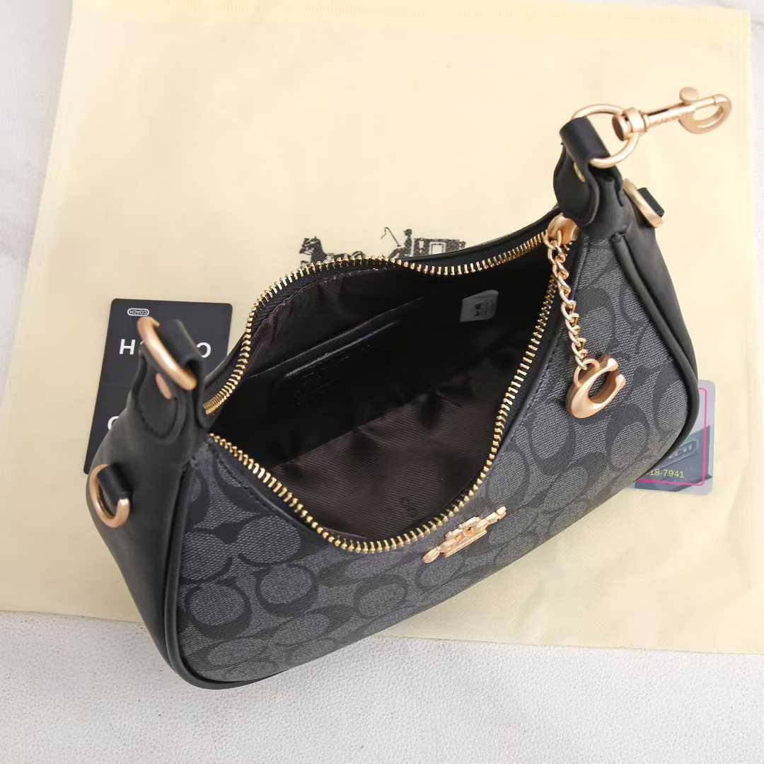 Coach
High quality

With box 
🎁🎁🎁

110 dhs🇦🇪

Zain136
♥️♥️♥️