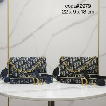 CHRISTIAN DIOR
ᴛᴏᴘ ʜᴀɴᴅʟᴇ ᴄʀᴏss ʙᴀɢ
ᴄᴀɴᴠᴀs ʟᴇᴀᴛʜᴇʀ ᴍᴀᴛᴇʀɪᴀʟ
ᴡɪᴛʜ ᴛᴡɪʟʟʏ ᴀɴᴅ ᴛʀɪᴍ ʙᴇʟᴛ
sɪᴢᴇ: 22 cm

70 dhs🇦🇪

Zain31
♥️♥️♥️