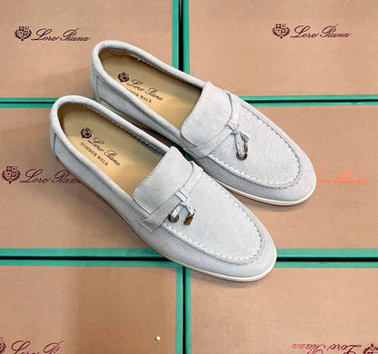 Loro Piana
Size 40 to 45
170 dhs✅✅

Zain337
♥️♥️♥️