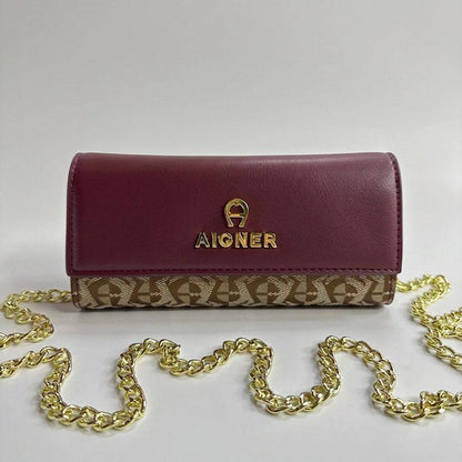 Aigner

High quality

With box 
100 dhs🇦🇪🇦🇪

Zain50
♥️♥️♥️