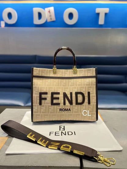 Fendi
110 dhs💓

Zain136
♥️♥️♥️