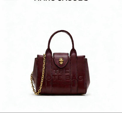 Marc Jacobs
115 dhs❣️
SIZE：18cm
High-quality 

with box
🎁🎁🎁

Zain35
♥️♥️♥️
