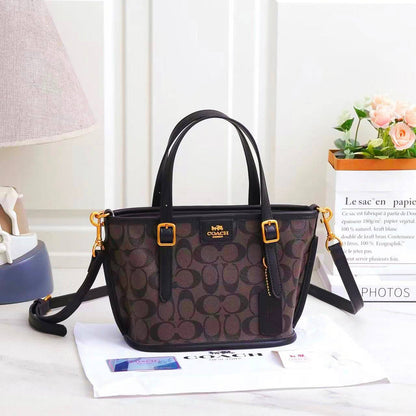 COACH 
HIGH QUALITY WITH BOX 
100 dhs🇦🇪🇦🇪

Zain295
♥️♥️♥️