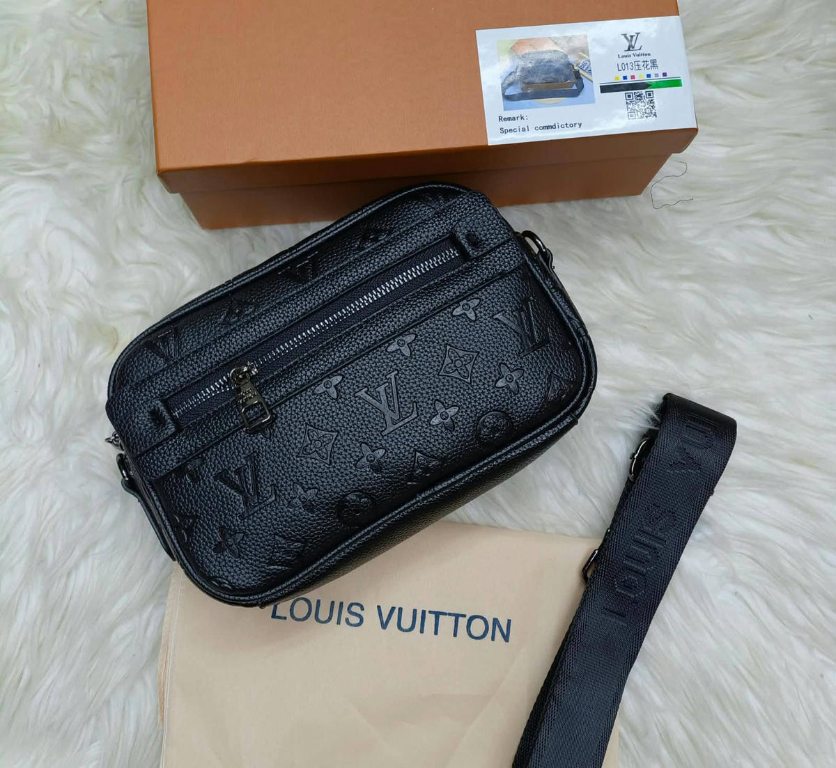 Men bags

Dior
Lv

AVAILABLE MANS SIDE BAGS WITH BOX 🎁 

100 dhs🇦🇪🇦🇪🇦🇪
GOOD QUALITY 🎁

Zain169
♥️♥️♥️