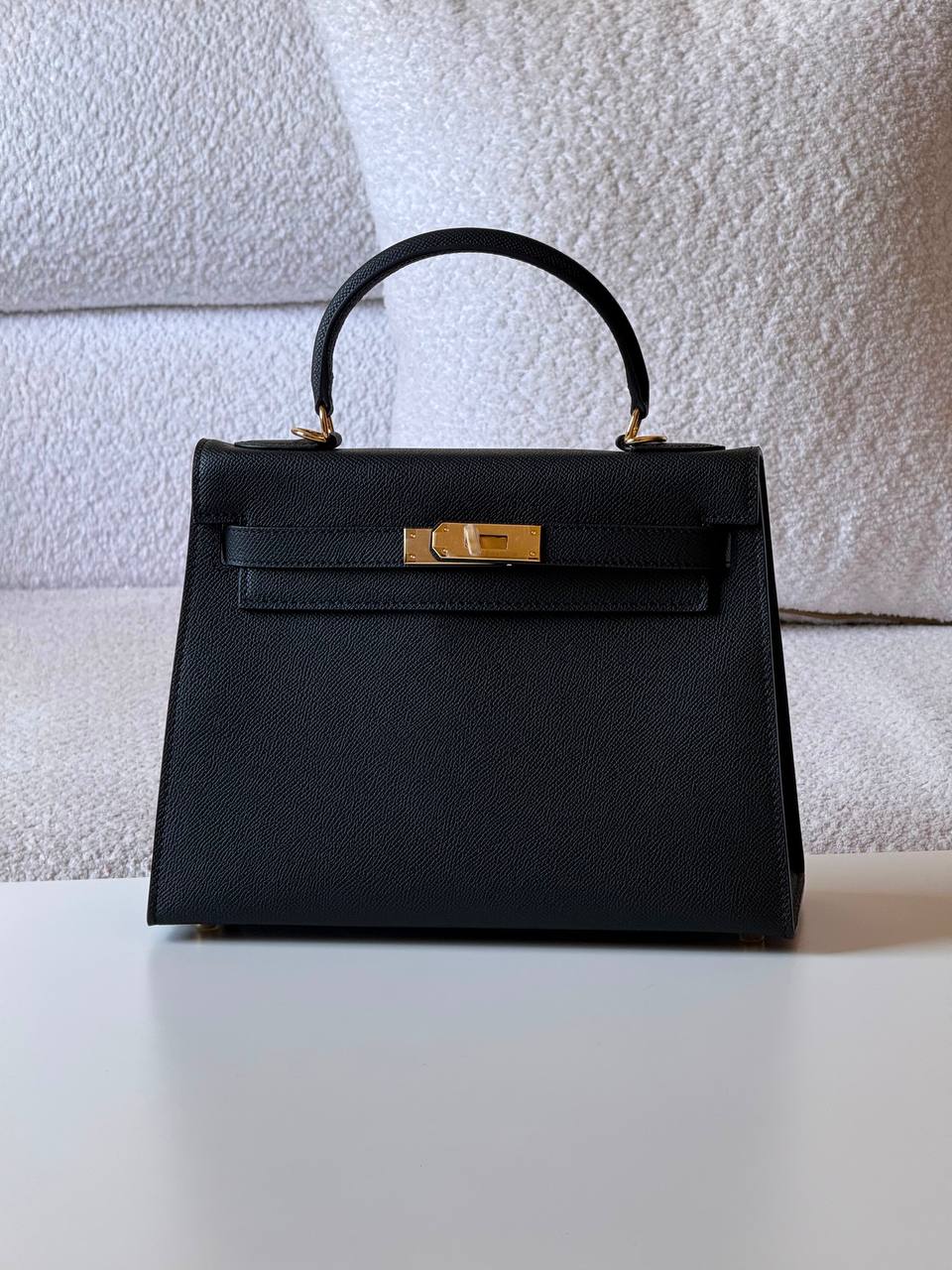 Hermes
kelly epsom 28cm💥Master quality ✅with box📦
460 dhs✅

Zain52
♥️♥️♥️