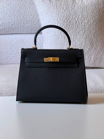 Hermes
kelly epsom 28cm💥Master quality ✅with box📦
460 dhs✅

Zain52
♥️♥️♥️