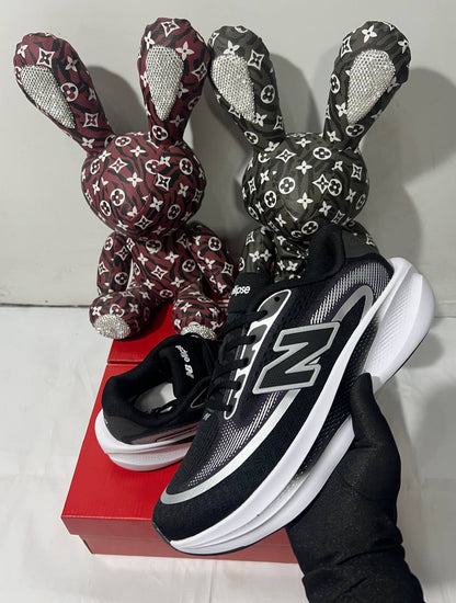 New Balance Ellipse V1 Black and White 
NEW ARRIVALS 🤩
40-45 Available 😇
220 dhs🇦🇪🇦🇪

Zain242
♥️♥️♥️