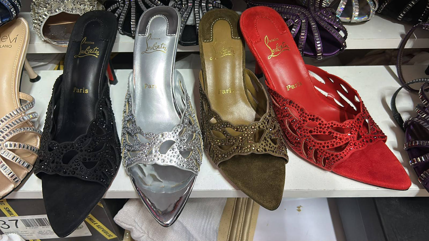 Christian 

size 36 to 41

120 dhs✅

Zain103
♥️♥️♥️