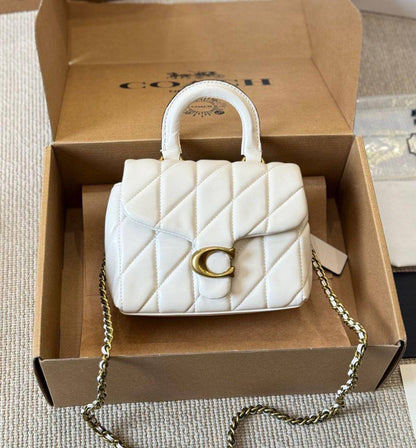 COACH 

NEW CAME GOOD QUALITY 

WITH BOX 
🎁🎁🎁

95 dhs🪙🌨️

Zain39
♥️♥️♥️