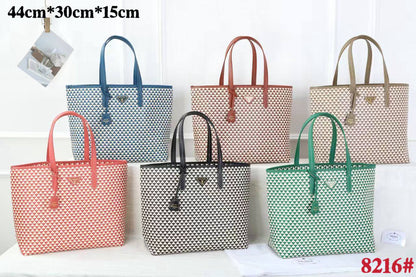 PRADA 

RESTOCK 

GOOD QUALITY

90 dhs🪙💕

Zain39
♥️♥️♥️