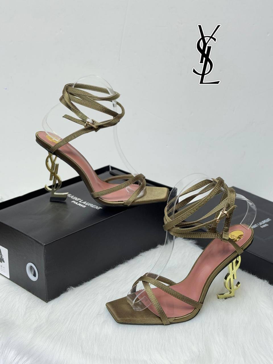 YSL
New arrived 
Size 36 to 41
120 dhs🪙🌨️

Zain21
♥️♥️♥️