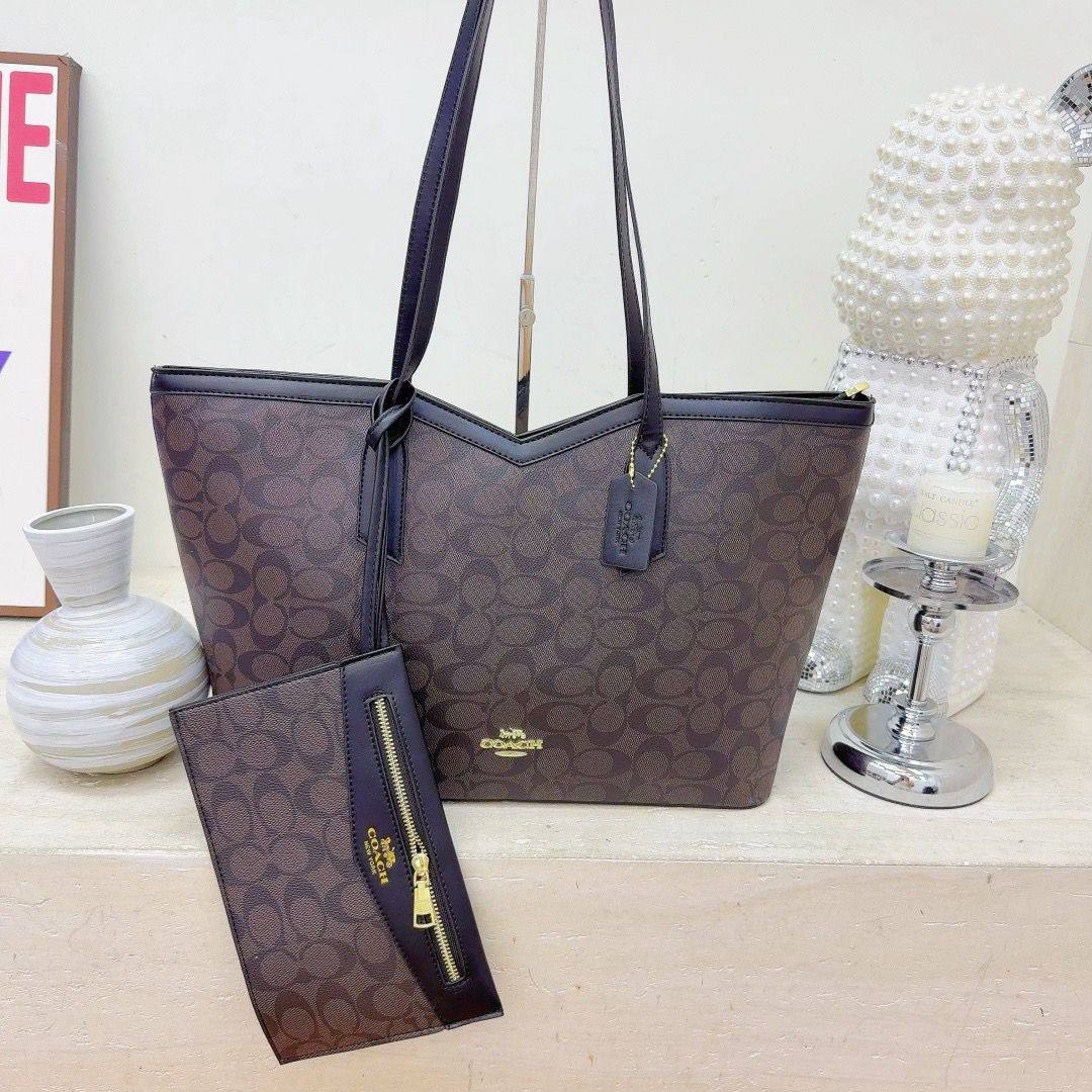 Coach ᴛᴏᴛᴇʙᴀɢ
ᴢɪᴘᴘᴇʀ ᴛʏᴘᴇ
sɪᴢᴇ : 47 x 14 x 27 cm

75 dhs🪙💕

Zain31
♥️♥️♥️