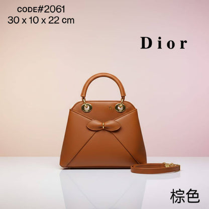 CHRISTIAN DIOR
ᴄɪɢᴀʟᴇ sɪɢɴᴀᴛᴜʀᴇ ʙᴏᴡ
ᴡɪᴛʜ ʟᴏɴɢ ʙᴇʟᴛ sᴛʀᴀᴘ
ɢᴏʟᴅ ʜᴀʀᴅᴡᴀʀᴇ
sɪᴢᴇ : 30 cm

75 dhs💓

Zain31
♥️♥️♥️