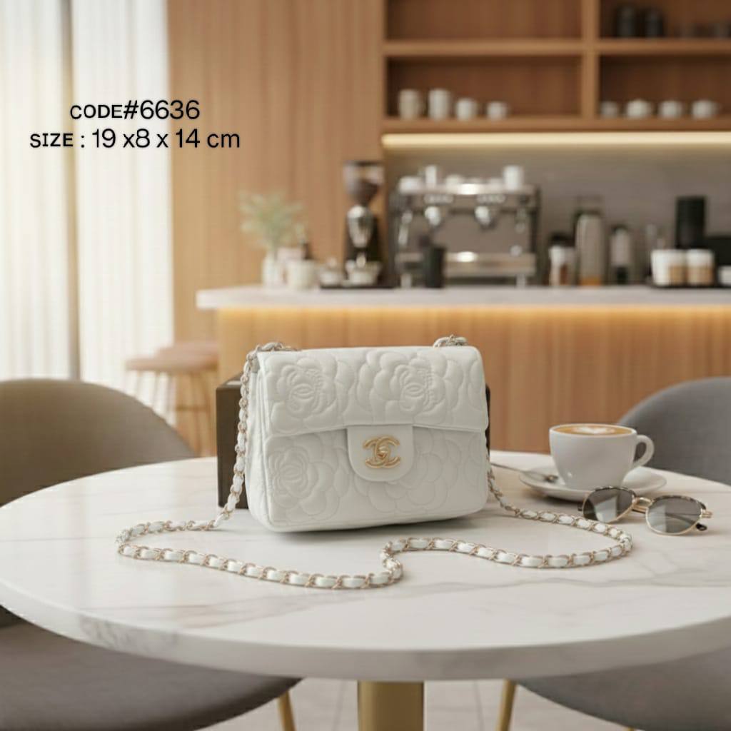 CHANEL ᴄᴀᴍɪʟʟɪᴀ
ᴇᴍʙʀᴏɪᴅᴇʀʏ ᴅᴇsɪɢɴ
ғʟᴀᴘ ᴍɪɴɪ ʙᴀɢ
ʟᴀᴍʙsᴋɪɴ ʟᴇᴀᴛʜᴇʀ ᴍᴀᴛᴇʀɪᴀʟ
ɢᴏʟᴅ ᴄʜᴀɪɴ ʜᴀʀᴅᴡᴀʀᴇ
sɪᴢᴇ : 19 cm

ᴡɪᴛʜ BOX
🎁🎁🎁

70 dhs🪙🌹

Zain13
♥️♥️♥️