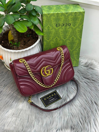 GUCCI
SIZE……….  26CM
100 dhs🇦🇪🇦🇪
with BOX

Zain244
♥️♥️♥️