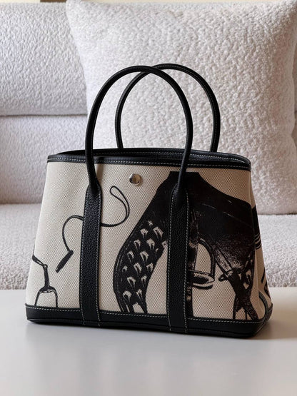 Hermes
 Garden party 30cm💥Master quality ✅

with box📦
🎁🎁🎁

460 dhs✅

Zain51
♥️♥️♥️