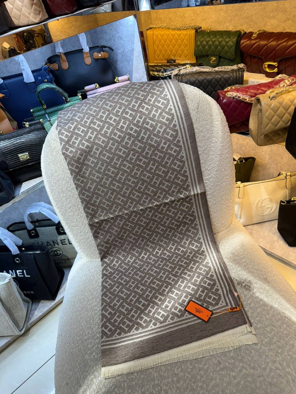 New
Cotton scarf 
45 dhs🪙🌨️

Zain93
♥️♥️♥️