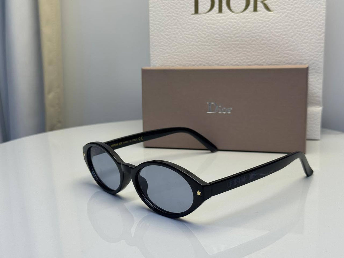 Sunglasses 

65 dhs🇦🇪🇦🇪

Zain182
♥️♥️♥️