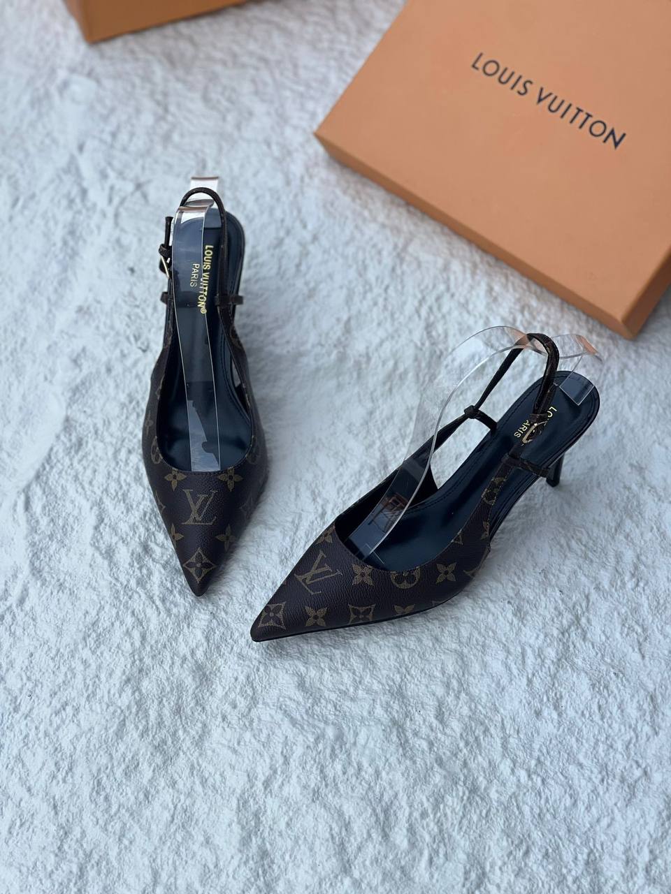 LV 
7cm heel
SIZE 36 to 41
115 dhs✅

Zain21
♥️♥️♥️