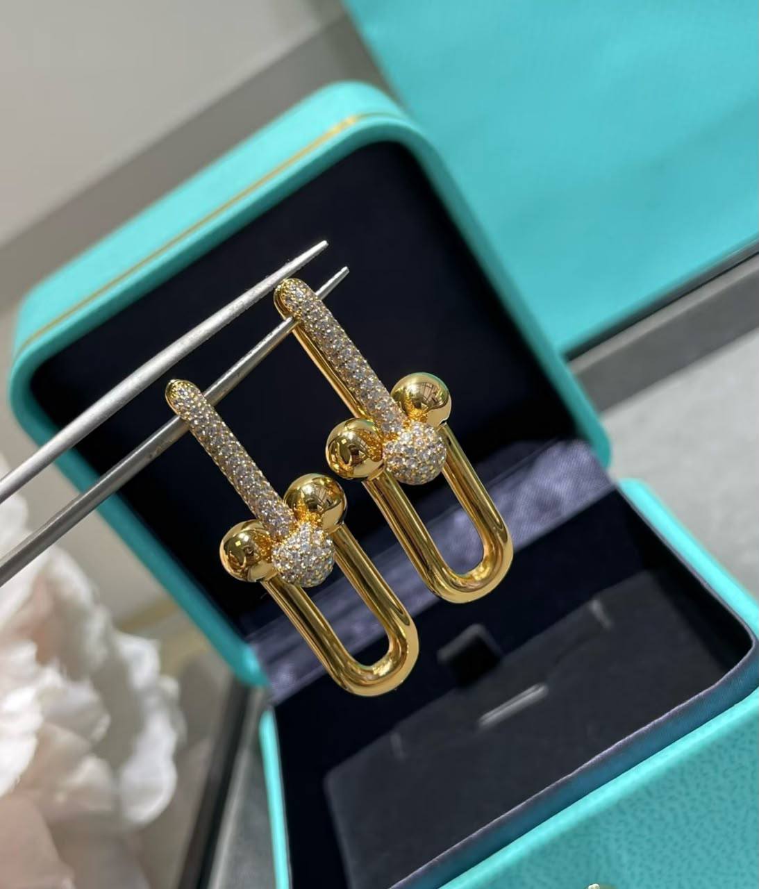 Tiffany ❤️‍🔥
Necklace 
Earring🦋
Master quality 💯
With normal boxes 🗃️ 
310 dhs🇦🇪🇦🇪


With master box 📦 
330 dhs🇦🇪🇦🇪

Zain216
♥️♥️♥️