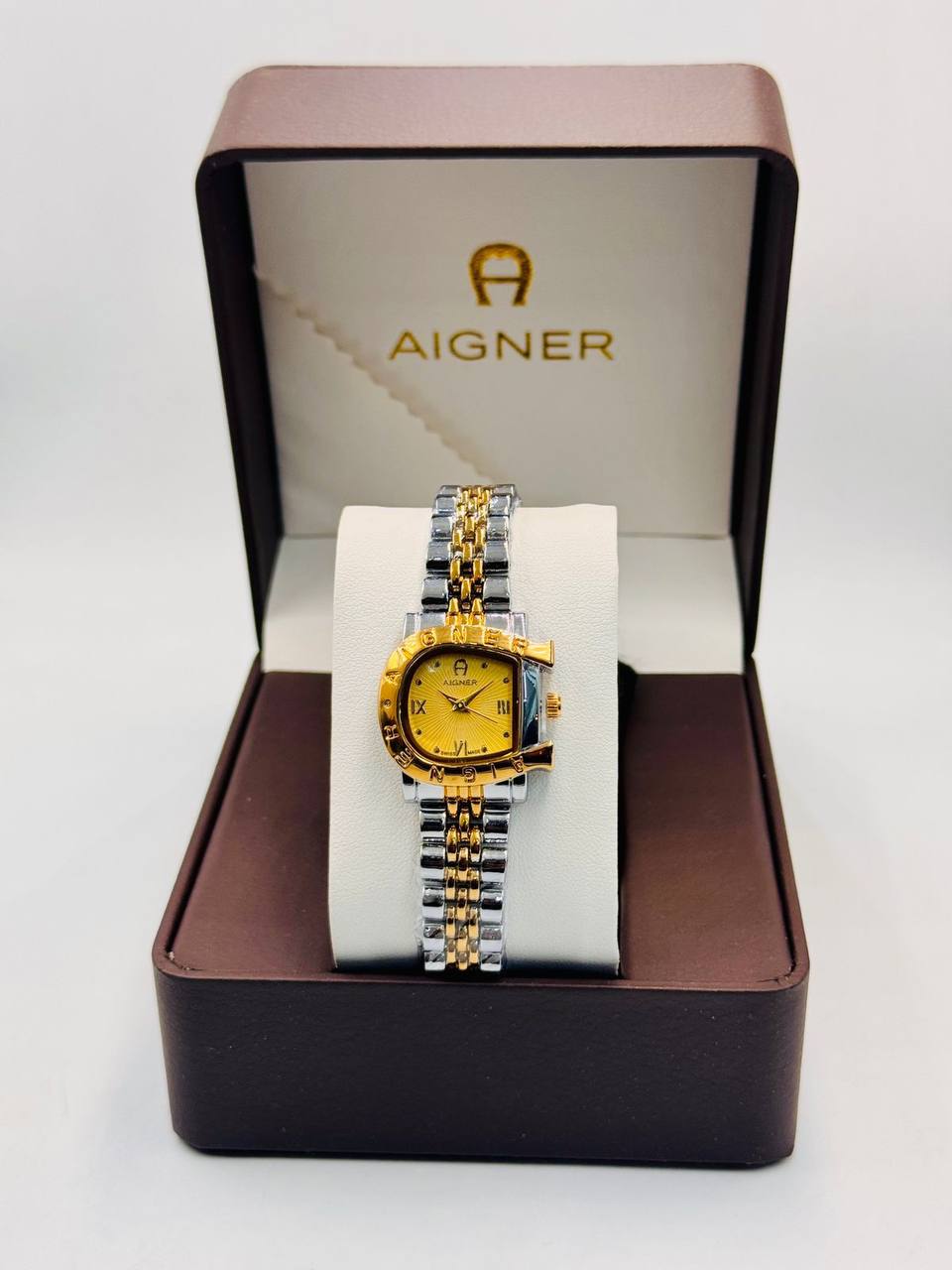 Aigner ladies
*New Arrival*🔥
55 dhs👑

Zain08
♥️♥️♥️
