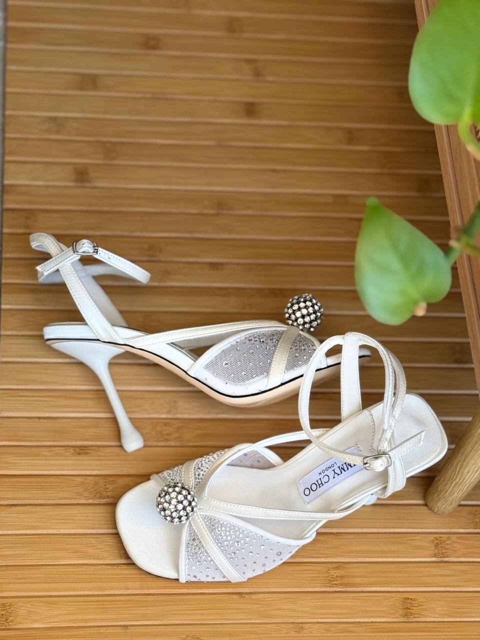 Jimmy Choo
Super Master
𝗦𝗶𝘇𝗲: 𝟯𝟲 𝘁𝗼𝗼 𝟰𝟭 
450 dhs✅

Zain302
♥️♥️♥️