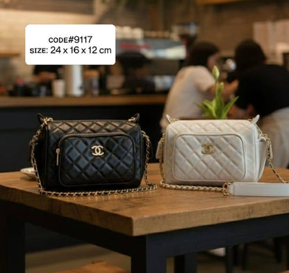 CHANEL ᴄᴀᴍᴇʀᴀ ᴄᴀsᴇ
CROSS BODY BAG
ǫᴜɪʟᴛᴇᴅ ʟᴇᴀᴛʜᴇʀ ᴍᴀᴛᴇʀɪᴀʟ
ᴄʜᴀɪɴ sʜᴏᴜʟᴅᴇʀ ʙᴀɢ

sɪᴢᴇ : 24 cm
ᴡɪᴛʜ BOX
🎁🎁🎁

70 dhs🪙🌨️

Zain31
♥️♥️♥️