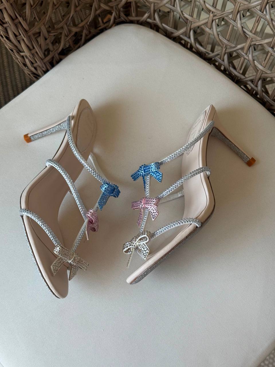 🖤✨  RENE COVALI  ✨🖤
🤩 Available New Arrival 🤩
😍😍 Super Master Quality 😍😍
👠 Size: 36 to 41
💎 Premium Quality
450 dhs✅

Zain198
♥️♥️♥️