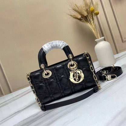 Dior
master💓
300 dhs✅

Zain153
♥️♥️♥️