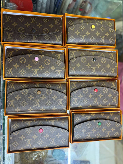 LV Ladies wallet

With box
🎁🎁🎁

40 dhs✅
Good quality

Zain93
♥️♥️♥️