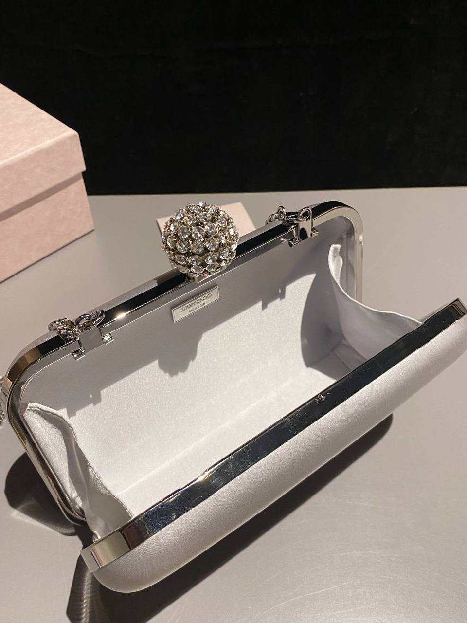 Jimmy choo
*Size 20cm*
For Price 👇 WhatsApp✅
0568585901 
0507557372
0552275751 Owner Zain 👌

Zain274
♥️♥️♥️