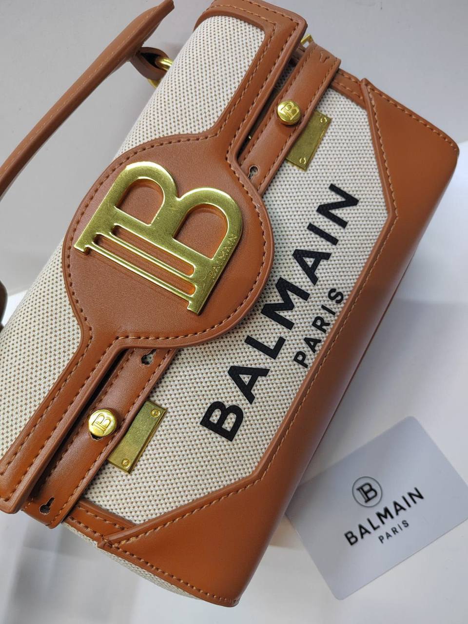 BALMAIN 
HIGH QUALITY
 WITH BOX
140 dhs💓

Zain39
♥️♥️♥️