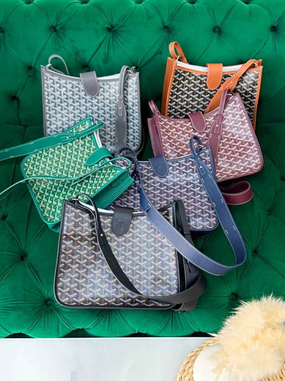 Goyard  ✨💥
Available original box 📦 
With full packing 🎀🎀
Super high quality 💥💥
For Price 👇 WhatsApp✅
0568585901 
0507557372
0552275751 Owner Zain 👌

Zain283
♥️♥️♥️
