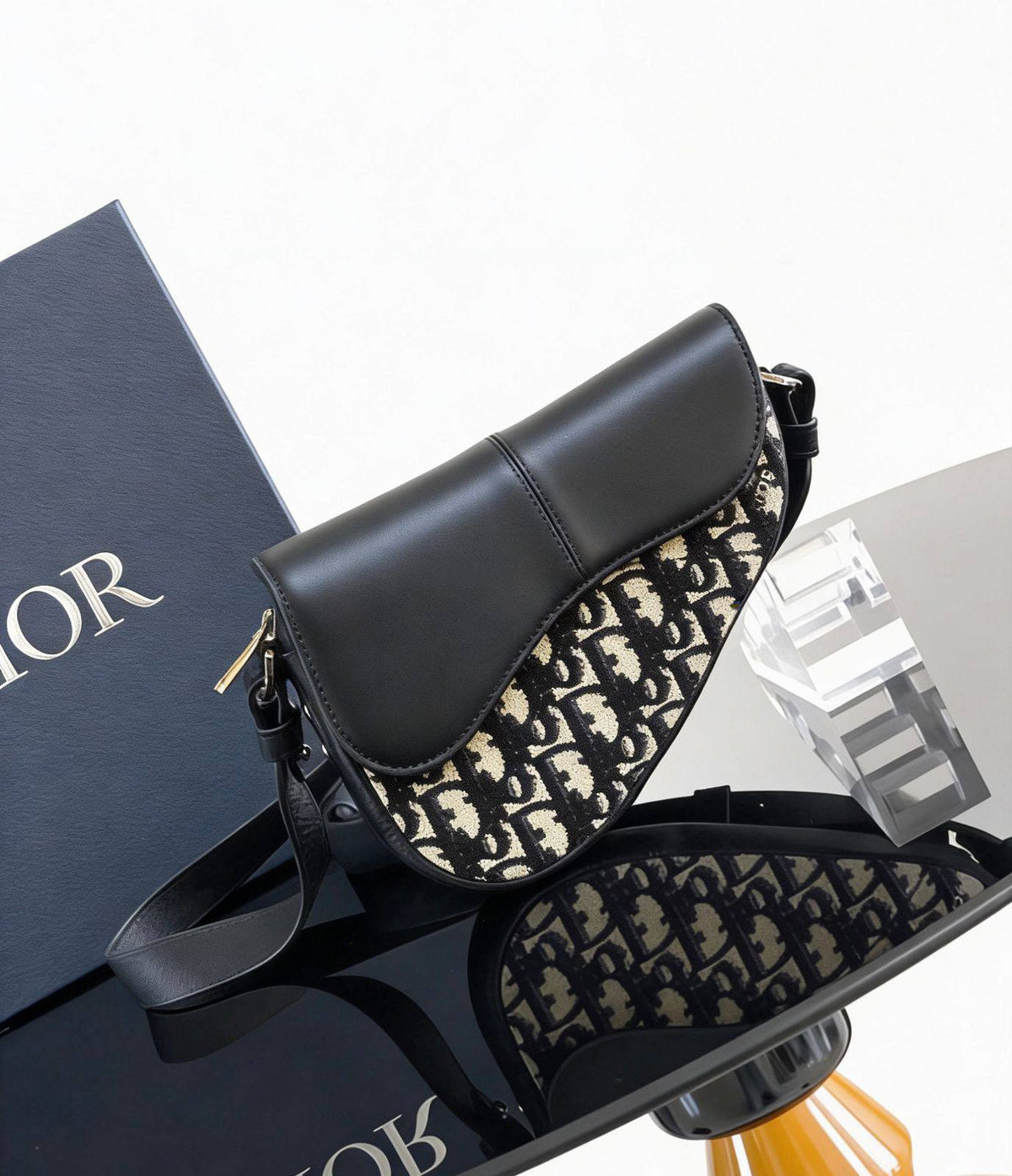 DIOR 

NEW CAME 
MINI SIZE 
UNISEX  
WITH BOX
95 dhs🇦🇪🇦🇪

Zain39
♥️♥️♥️