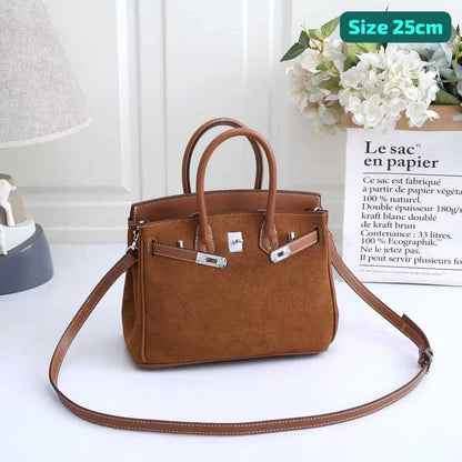 Hermes
Good quality 

with box 
🎁🎁🎁

120 dhs🪙🌨️

Zain186
♥️♥️♥️