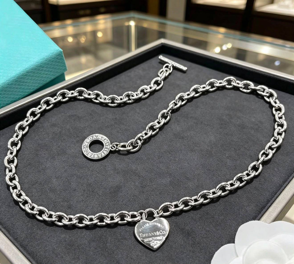 Tiffany Set
Necklace 
Bracelet 
Master quality 🎊

105 dhs🇦🇪🇦🇪
normal box 📦

Zain48
♥️♥️♥️