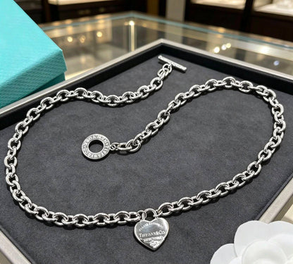 Tiffany Set
Necklace 
Bracelet 
Master quality 🎊

105 dhs🇦🇪🇦🇪
normal box 📦

Zain48
♥️♥️♥️