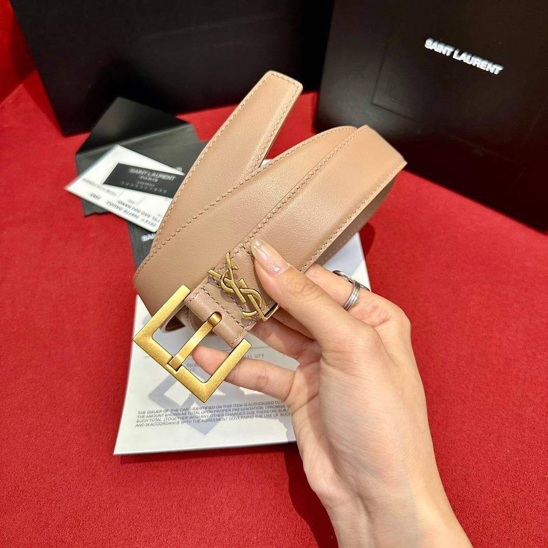 💜  YSL 💜
💜*Available Again*💜
260 dhs✅

Zain160
♥️♥️♥️