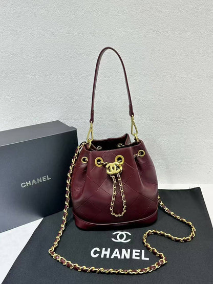 Chanel
with box
110 dhs🇦🇪🇦🇪

Zain143
♥️♥️♥️