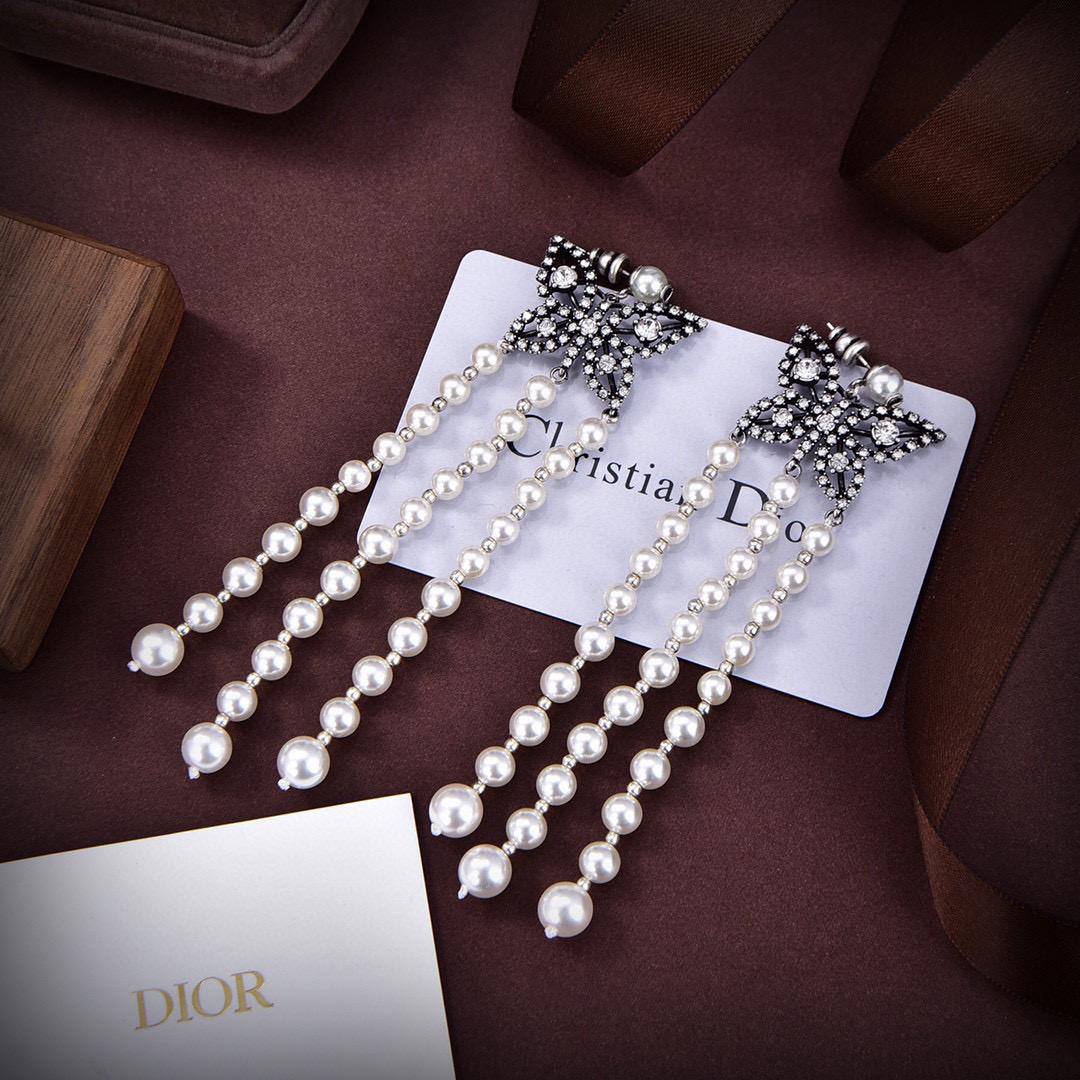 DIOR 
60 DHS🗽
MASTER 💫✨
With Box And Paper BAG
🛍️🎁

Zain89
♥️♥️♥️