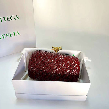 Bottega Master
430 dhs🪙🪙

Zain10
♥️♥️♥️