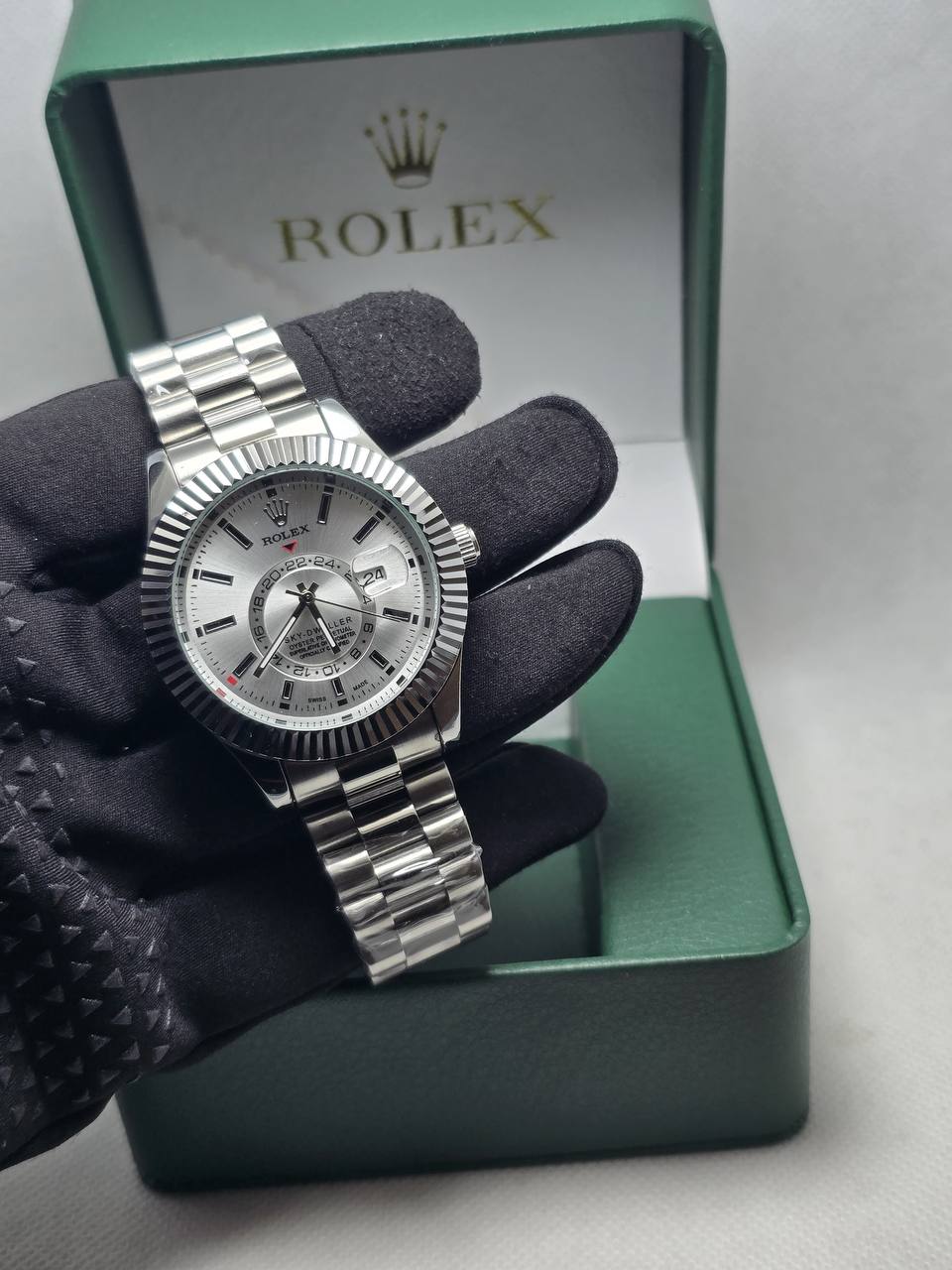 Rolex Men Sky dweller
*Fake - Automatic movement*
*Battery*
65 dhs❣️

Zain29
♥️♥️♥️