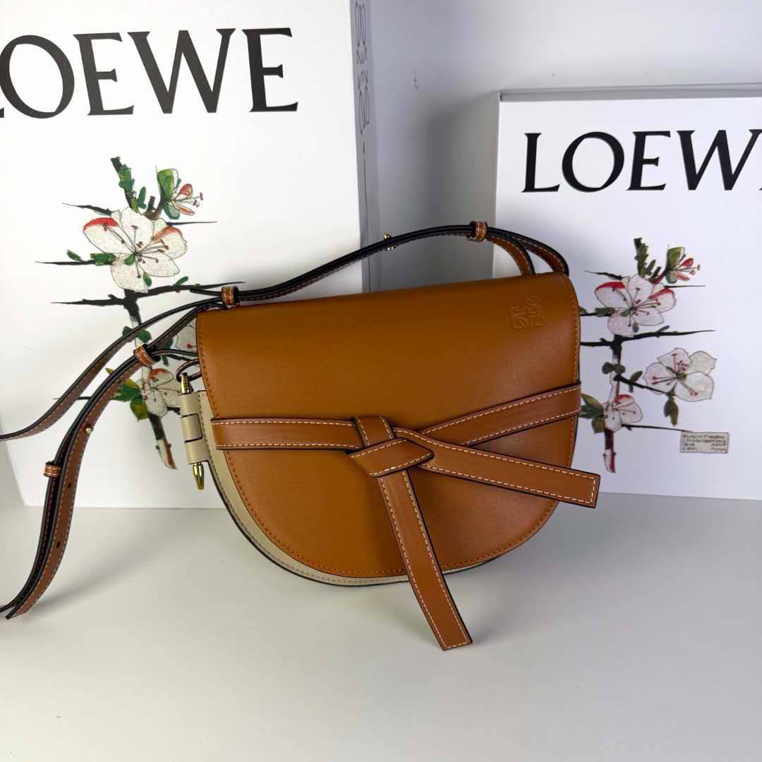Loewe
Master🌺
330 dhs✅

Zain228
♥️♥️♥️