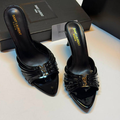 NEW CAME🥰
YSL
GOOD QUALITY✅
110 dhs🇦🇪🇦🇪
Size 36 TO 41

Zain40
♥️♥️♥️