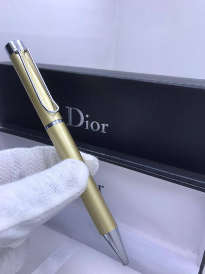 Dior Pen
55 dhs✅

Zain182
♥️♥️♥️