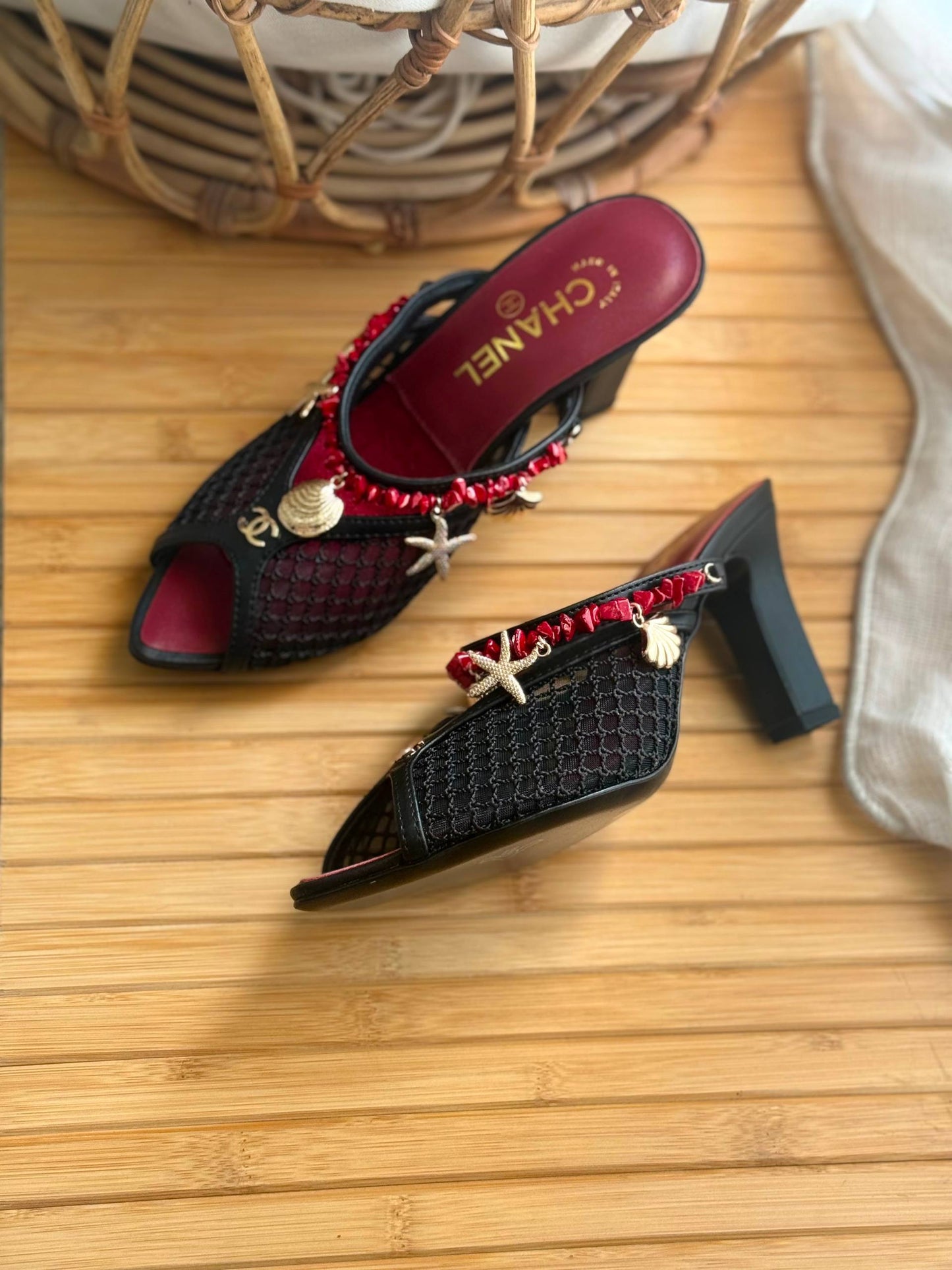 Chanel  ✨
SuperMaster Quality 💯
500 dhs✅
Size: 36-41💥

Zain303
♥️♥️♥️