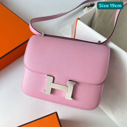 Hermes

Good quality 

with box 
🎁🎁🎁

95 dhs❣️

Zain186
♥️♥️♥️